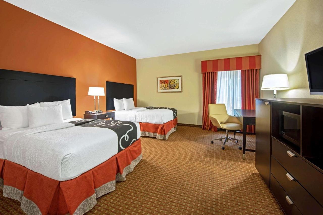 La Quinta By Wyndham Hotel